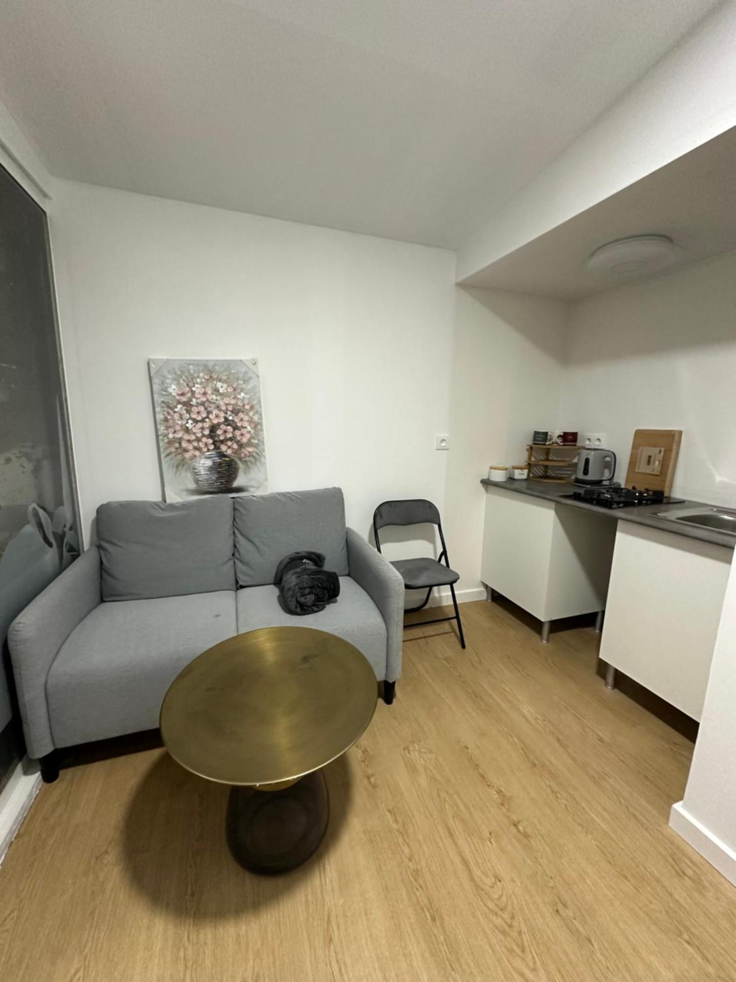 Ferienwohnung Alquilo Mini Departamento Sant Boi de Llobregat Exterior foto