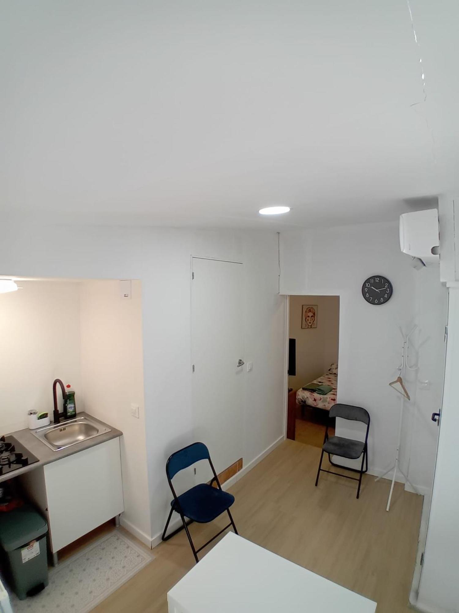 Ferienwohnung Alquilo Mini Departamento Sant Boi de Llobregat Exterior foto
